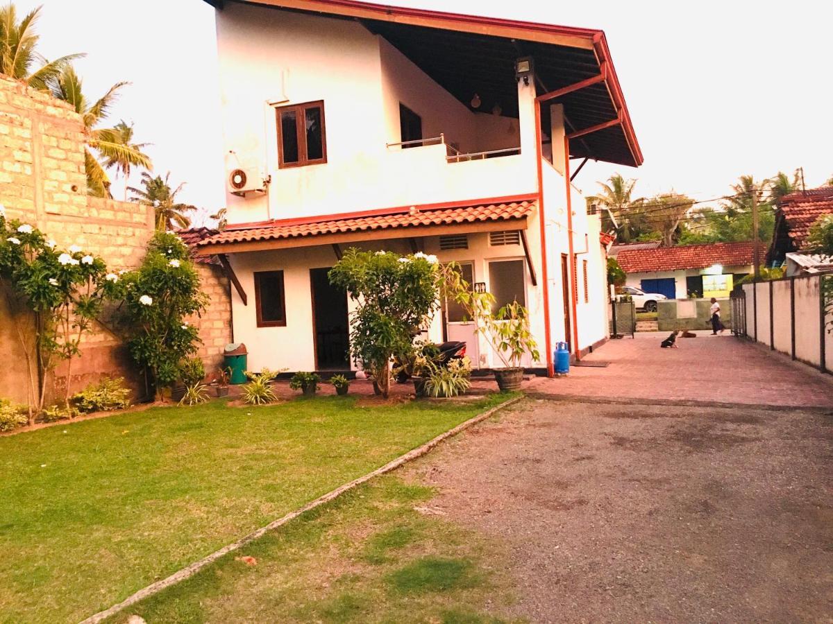 White Horse Mirissa Hotel Exterior foto