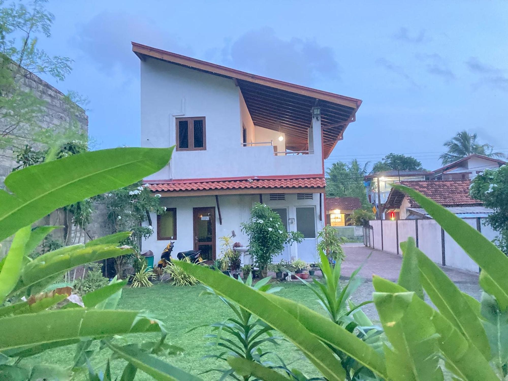 White Horse Mirissa Hotel Exterior foto