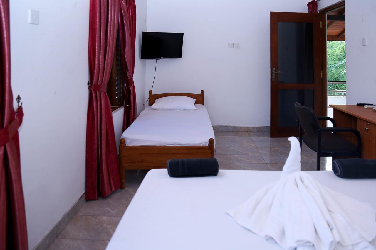 White Horse Mirissa Hotel Exterior foto
